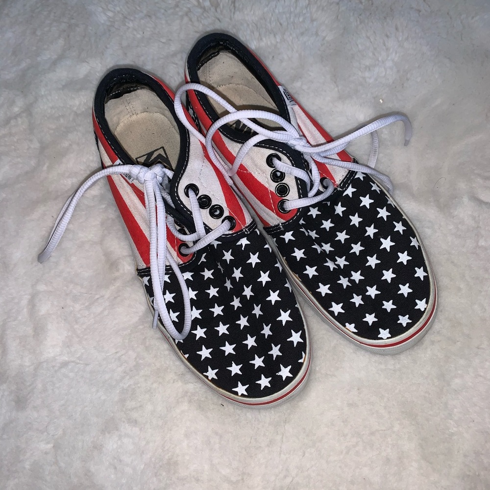 Women’s 9 men’s 7 American flag vans sneakers